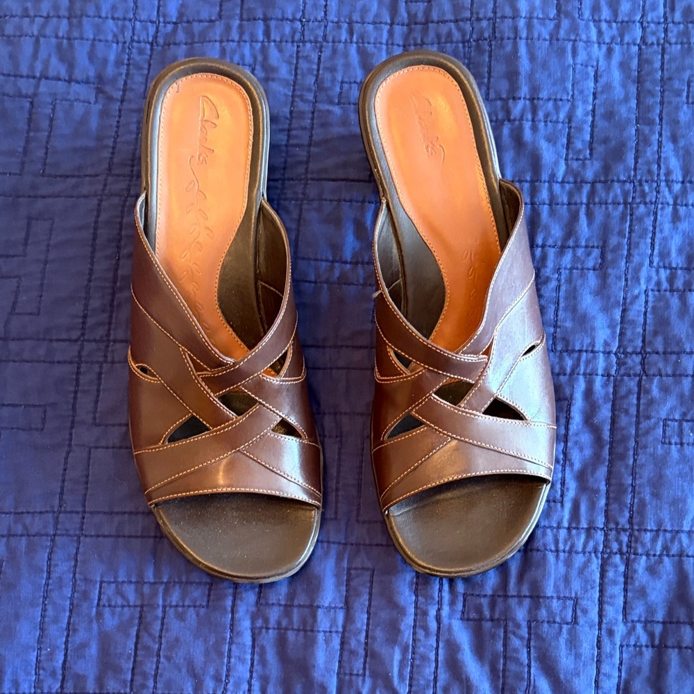 Clarks Women's Tan Leather Sandals